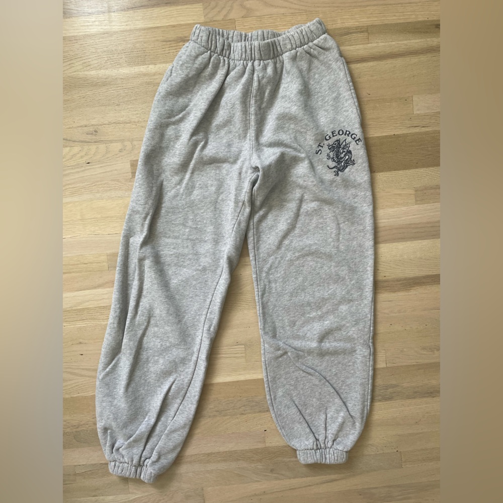 BRANDY MELVILLE SWEATPANTS
